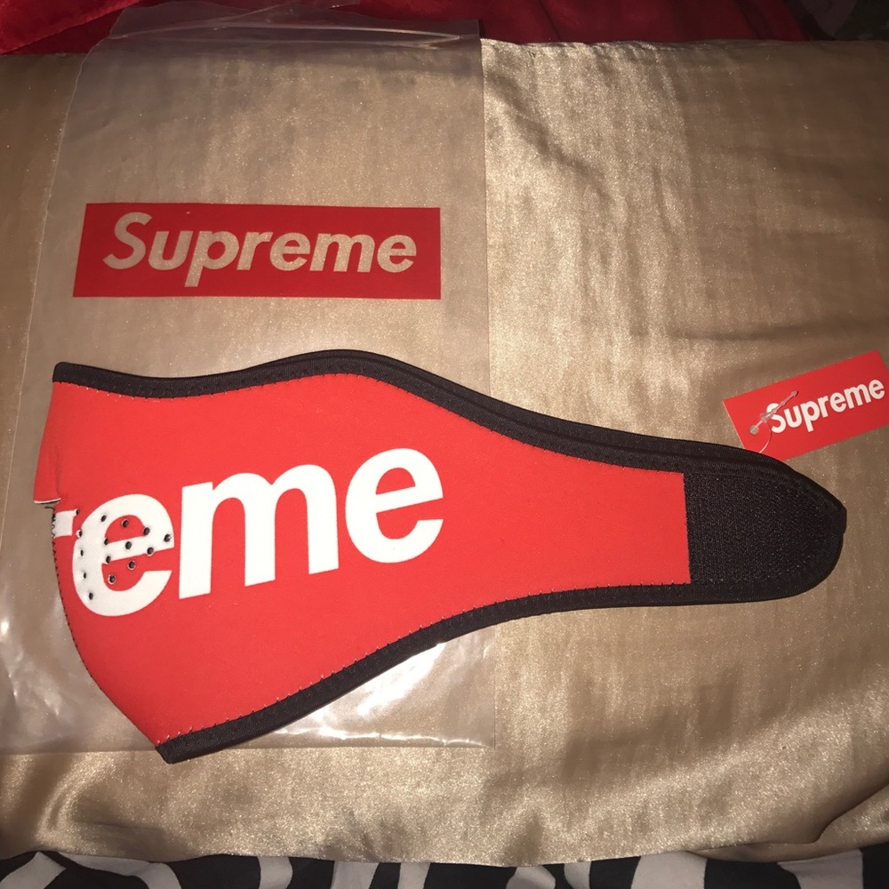 Supreme Mask
